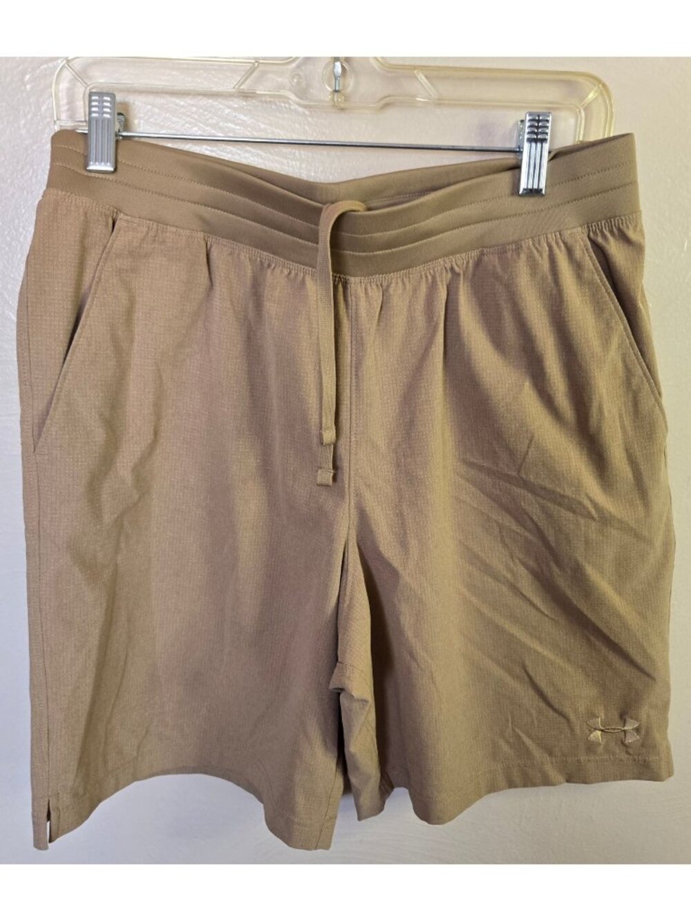 Under Armour Motivate Men's Vented Loose Fit Shorts Size Medium Gym Wear Fitness